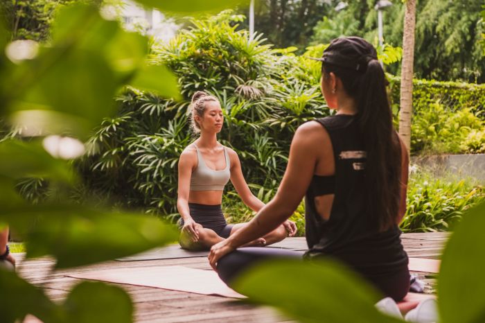 Yoga retreats with mindfulness workshops